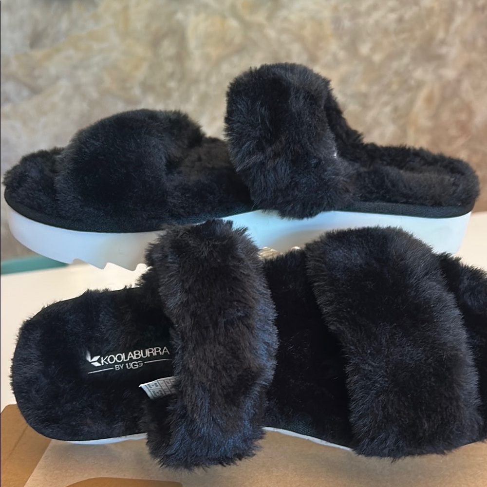 Koolaburra Black Fuzzy Slippers with Plush Faux Fur